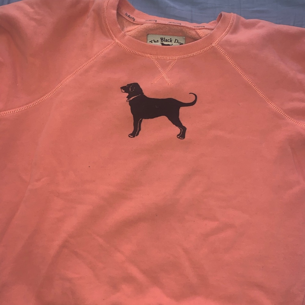 Black dog crew neck